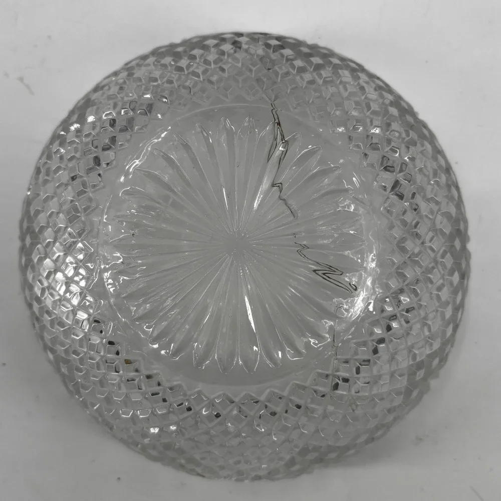 Vintage‎ Clear Cut Glass Scalloped Bowl Diamond Fan Pattern Round Bowl